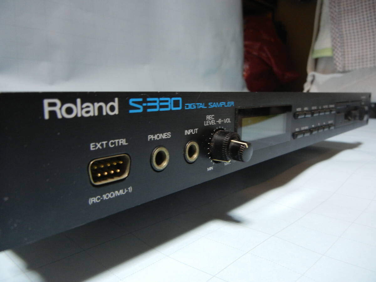 Roland S-330 DIGITAL SAMPLER multi sound source black Roland S-330 DIGITAL SAMPLER multi sound source black