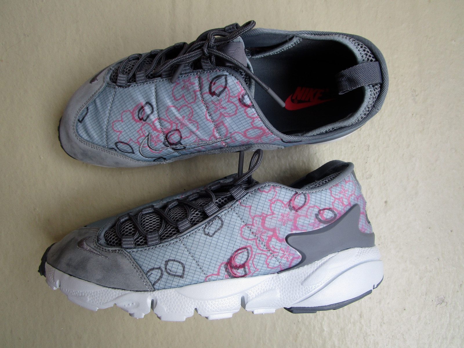 nike footscape sakura