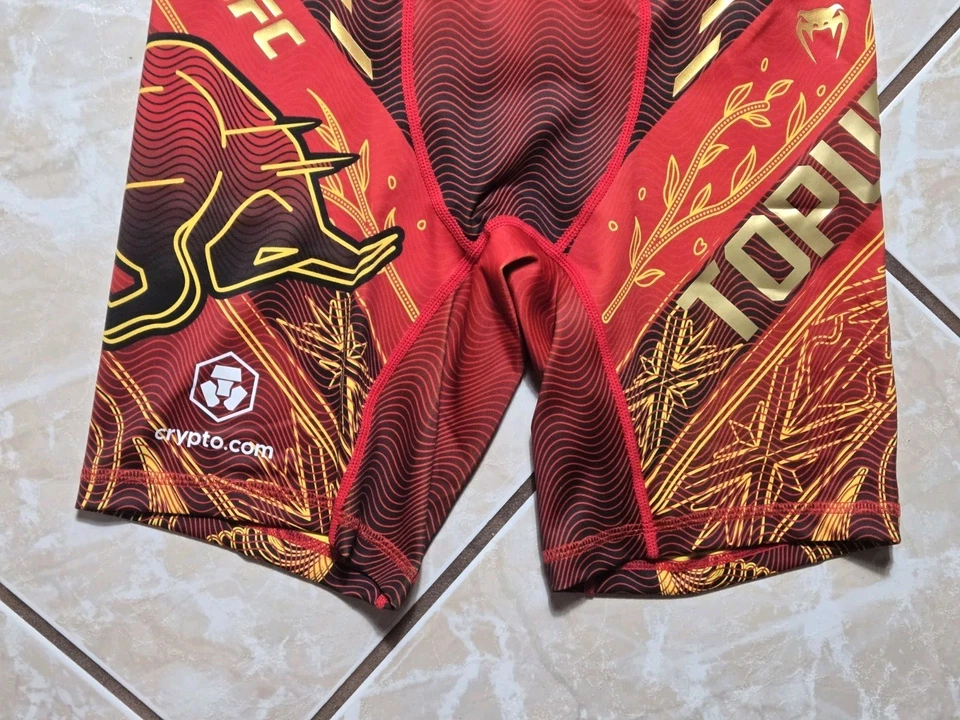 Nuevo con etiquetas Auténticos Pantalones Cortos Venum UFC IIlia Topuria Fight Night Vale Tudo Para Hombres L $130 Foto 3 de 4