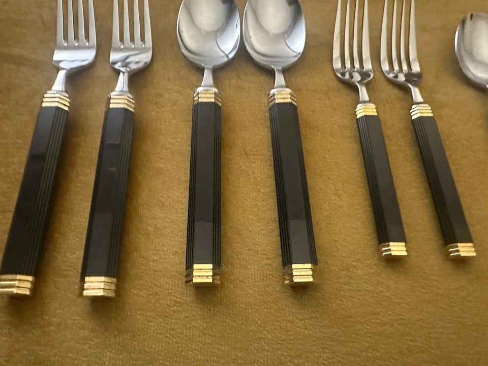 Juego de cubiertos Mid Century Jack Lenor Larsen Mikasa Japón 8 piezas mango negro Foto 2 de 4