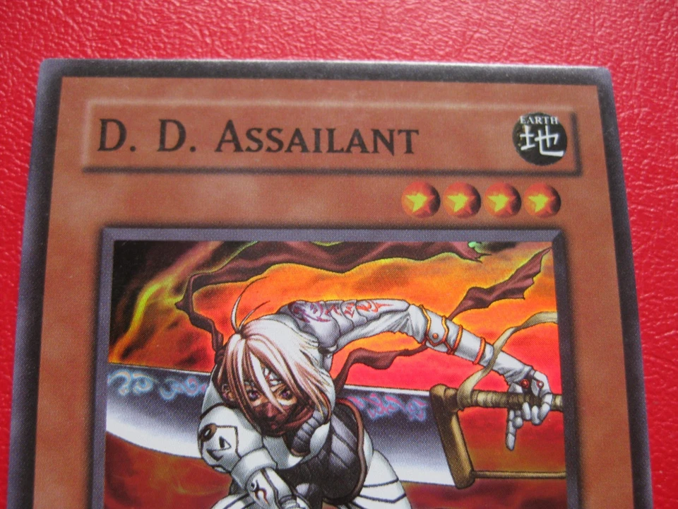 D. D. ASSAILANT DBT-EN002 SUPER RARE MINT-NM Holo Yu-Gi-Oh D.D. Angreifer - Bild 2 von 4