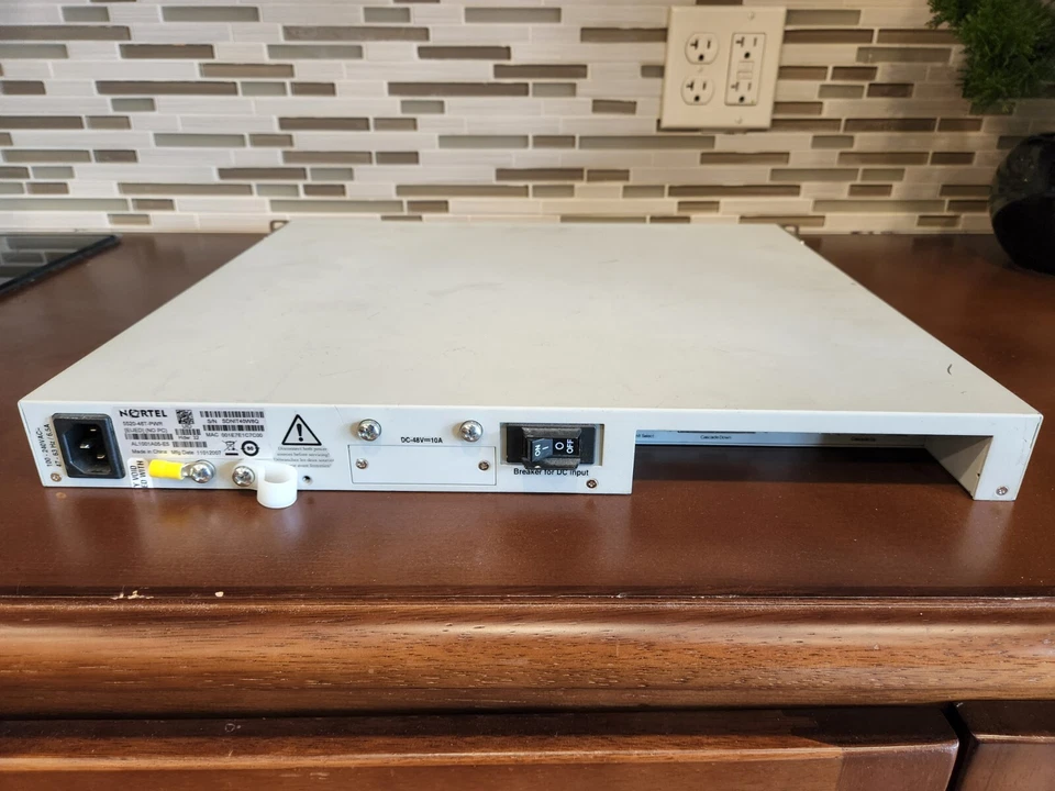 Nortel Networks BayStack Ethernet Routing Switch PoE, 5520-48T-PWR AL1001A05-E5 - Image 2 of 4