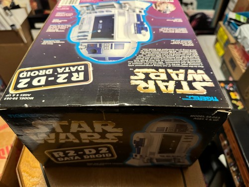 TIGER ELECTRONICS 1997 STAR WARS R2-D2 DATA DROID MODEL 88-083 - Picture 8 of 10