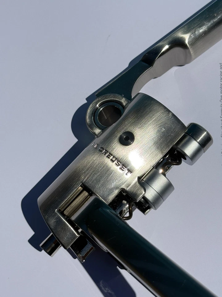 Le Creuset Advanced Lever Corkscrew Set Boxed Antique Chrome Wine EUC - Image 4 of 4