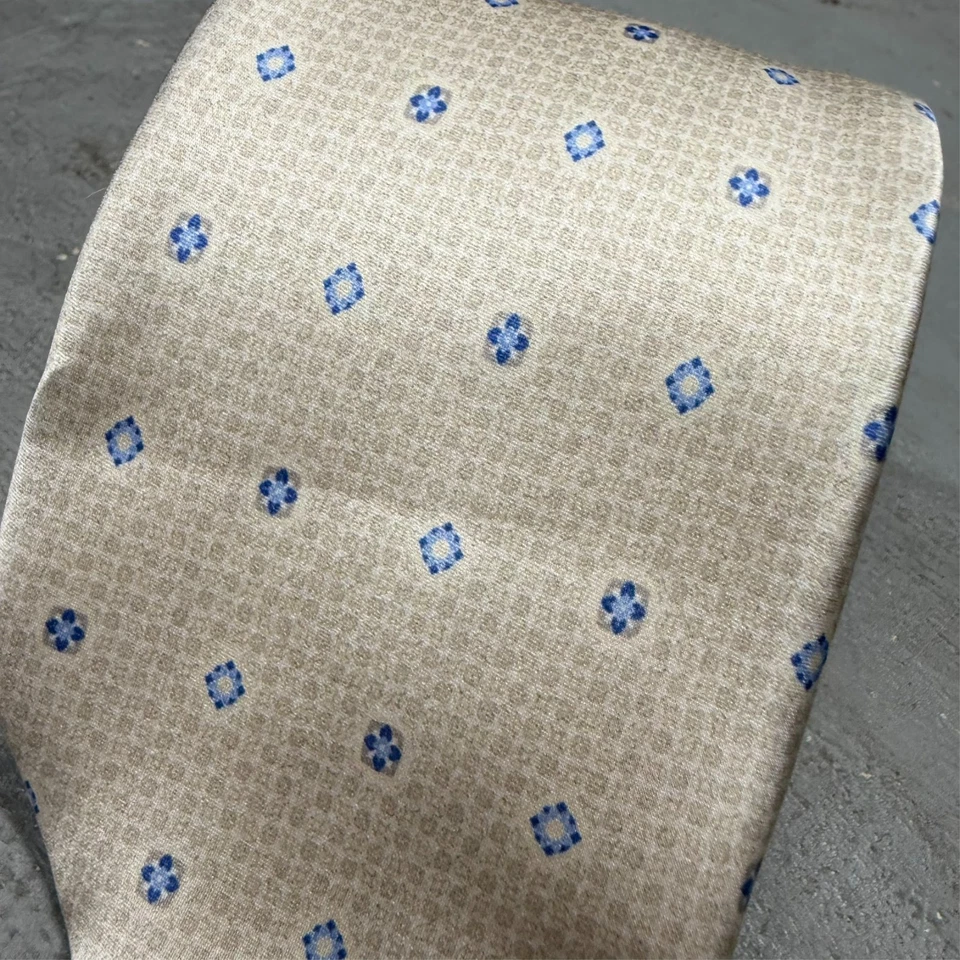 Corbata Luciano Firenze 100% Seda Hecha a Mano en Italia Punto Satinado Crema 3" Foto 2 de 4