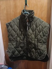 MEN'S 2XL GREEN WINTER VEST GREAT FOR OUTDOOR ACTIVITIES BY JIN YUER