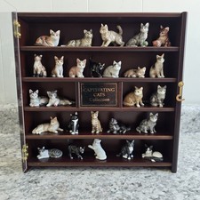 Willabee & Ward Captivating Cats Collection, 26 Cats & Wooden Hanging Shelf