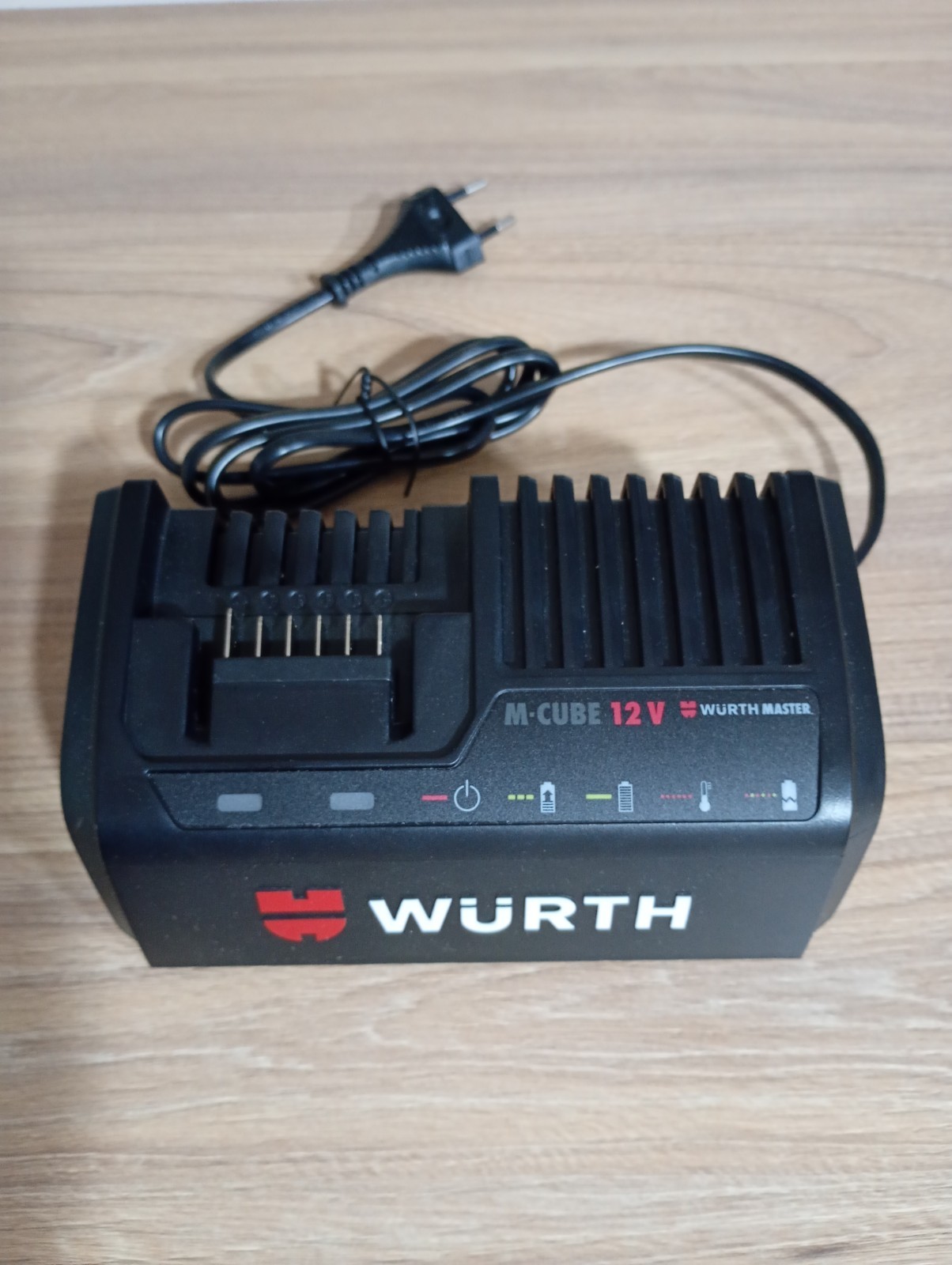 Caricabatterie Würth 12V Originale per Serie M-Cube - 5705730000