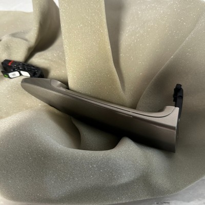 BMW M3 X5 M3 CRT E70 E90 E91 Grab Handle Platin Bronze Right 51217207542 NEW OEM