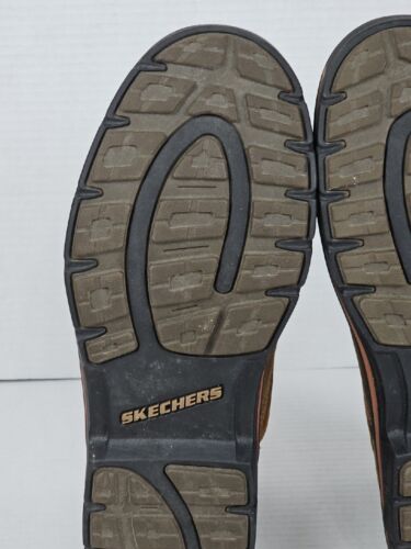 Stivali Chelsea Skechers Dorton 64263 in pelle marrone punta tonda da uomo taglia 10,5 - Foto 11 di 14