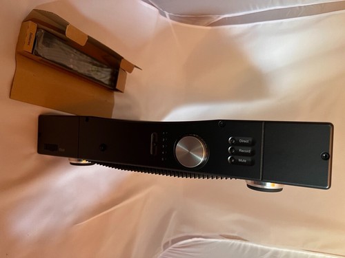 Rega Elicit - Imagen 2 de 6