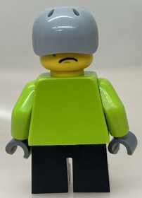 LEGO&reg; Minifigure Boy Action Kid from Set 40124 Winter Fun - hol073