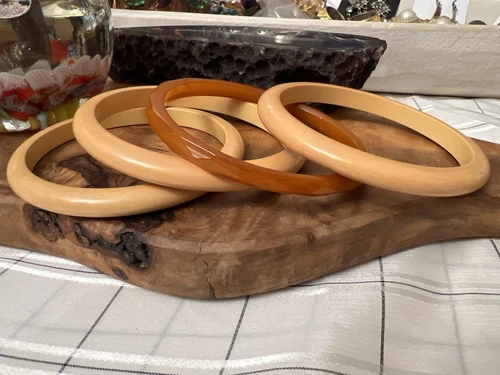 Vintage Bakelite Bangle Bracelets Set Of 4 Jewelry