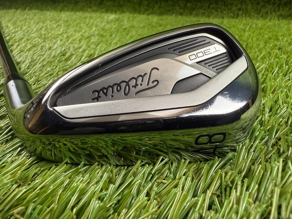 *Nice* Titleist T300 48* Wedge | Right Hand | AMT Red R300 Regular - Image 2 of 4