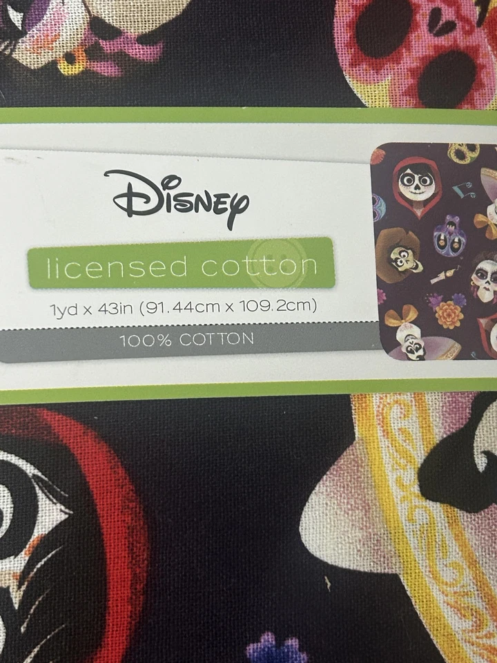 Disney Pixar Coco Friends Cabeza Lanzar Tela 1 yarda Algodón Acolchado Material de Costura Foto 2 de 4