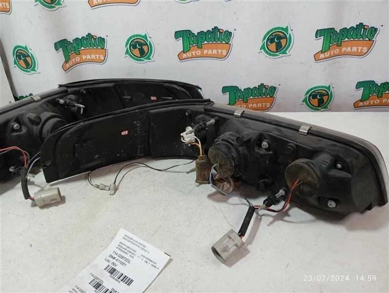 Driver Left Headlight Fits 03-11 CROWN VICTORIA 3649684 - Image 4 of 4