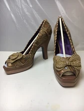 Poetic Licence Peek A Boo Love Brownstone Size M100 New Read Discription