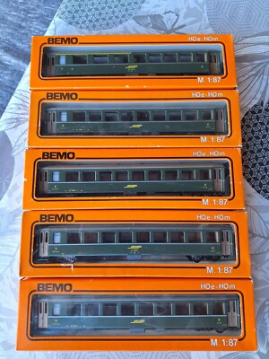 Bemo Spur H0m 3250 3251 3252 RhB-Schnellzugwagen B 2451, grün, 2. Klasse   B57