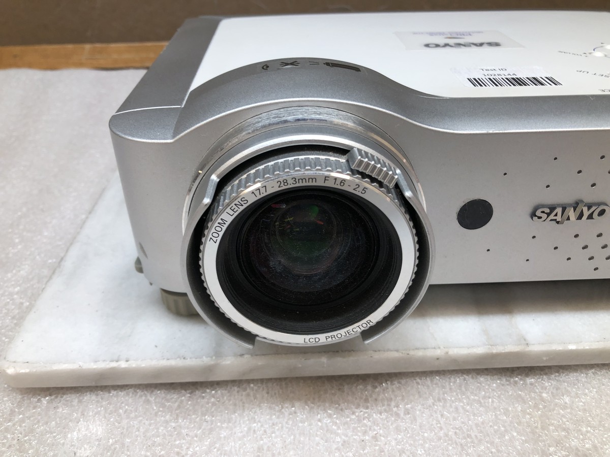 SANYO PRO xtraX Multiverse Projector Model PLC-XU84 3LCD SANYO PRO xtraX Multiverse Projector Model PLC-XU84 3LCD