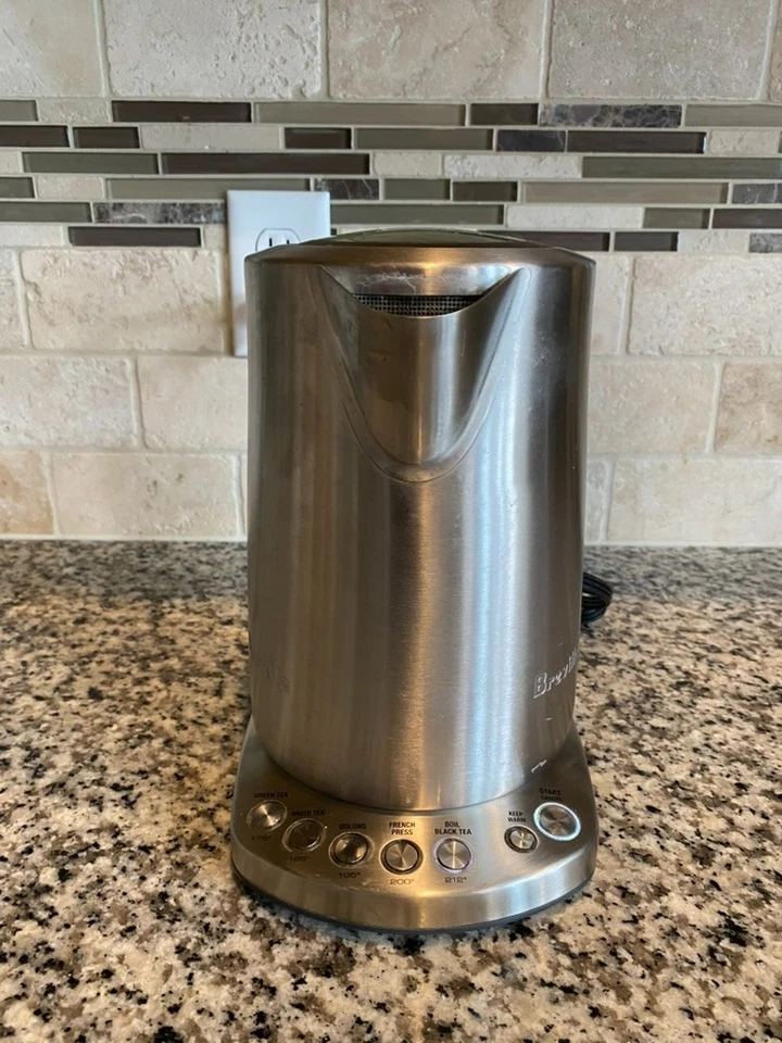 Breville the IQ Kettle 7-Cup Electric Kettle Brushed Stainless Steel BKE820XL/C - Image 2 of 4