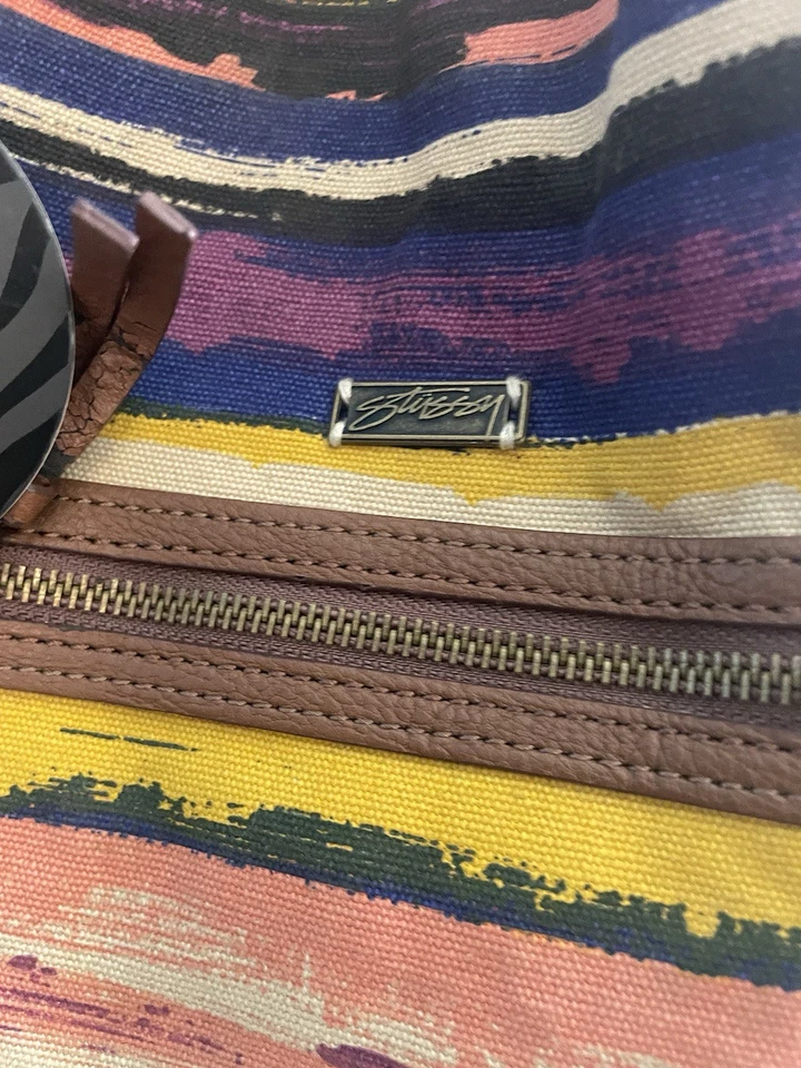 Bolso de Mano Stussy Cartera Bolso de Hombro Lona a Rayas Multicolor Cierre a Presión Nuevo con Etiquetas Foto 4 de 4
