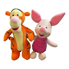 2 X Juguetes de Peluche Playgro de Colección Sonajero y Chirrido - Piglet & Tigger Winnie The Pooh