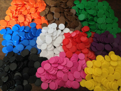 100 x 18 mm Neu Kunststoff Zähler Brettspiel Tiddlywinks Lehrmittel 4 Farben