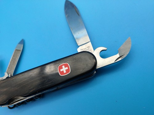 Unique Wenger Commander Buffalo Horn Savana Series 19281 58mm Swiss Army Knife - Picture 3 of 9