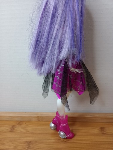 Spectra Vondergeist Monster High 2012. Incomplete. ๐ฅ - Picture 7 of 14