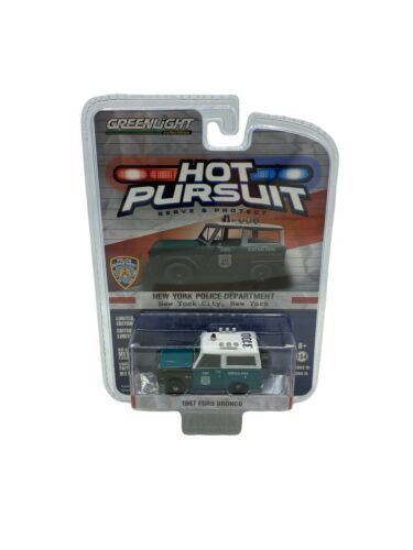 Greenlight 1/64 Limited Edition Hot Pursuit New York Police 1967 Ford Bronco