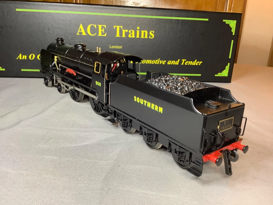 Ace Trains O Gauge E10 2 or 3 Rail SR Black 4-4-0 Schools Class 908 Westminster - Image 4 of 4