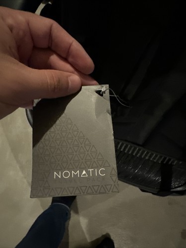 Nomatic Travel Backpack V1 KICKSTARTER 20-30L WATERPROOF RFID SAFE LAPTOP BAG - Picture 5 of 5