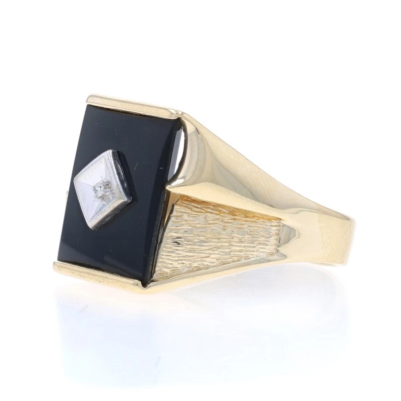 Anillo de oro amarillo con diamantes de ónix para hombre - 10 k Foto 3 de 4