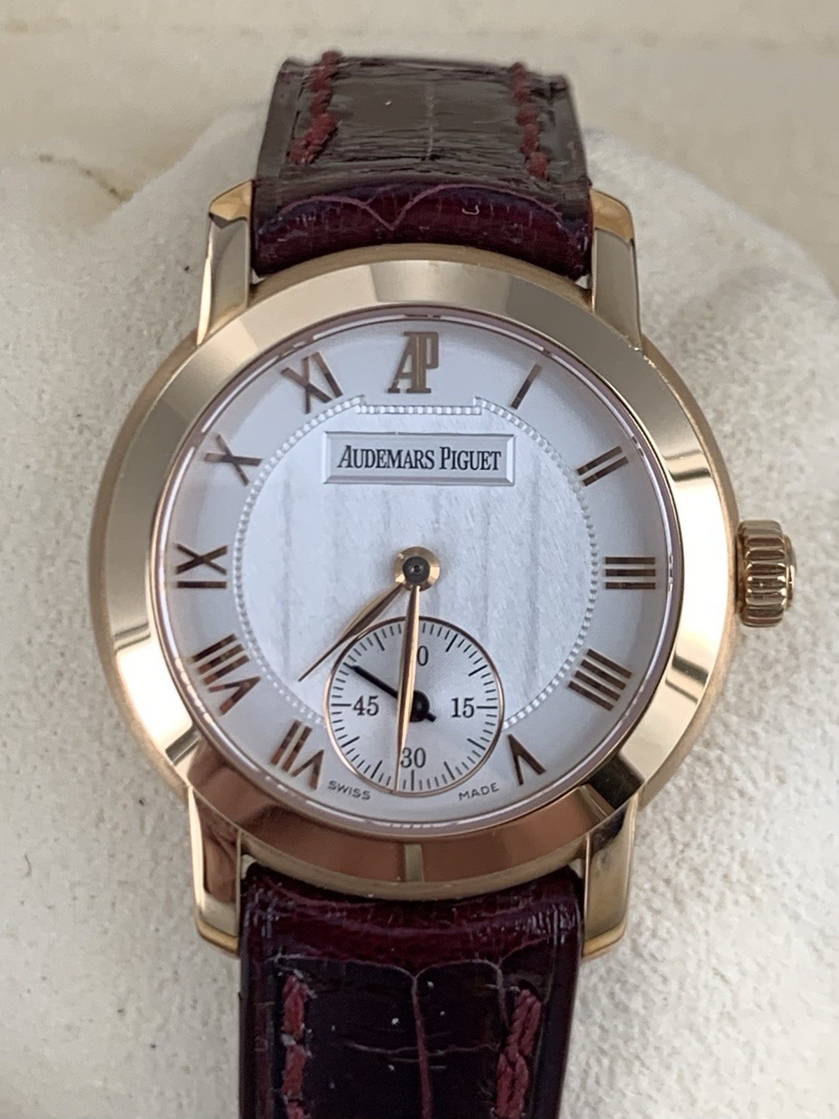 NOS Ladies 18ct Rose Gold Audemars Piguet Jules Wristwatch 77208OR/O/0067CR/01