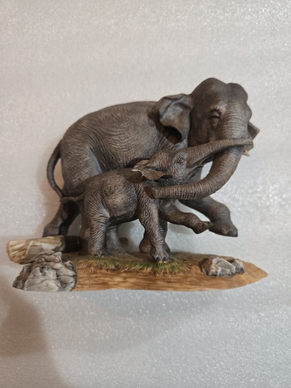 LENOX Wildlife of The Seven Continents Asia Elephants Figurine - Vintage!