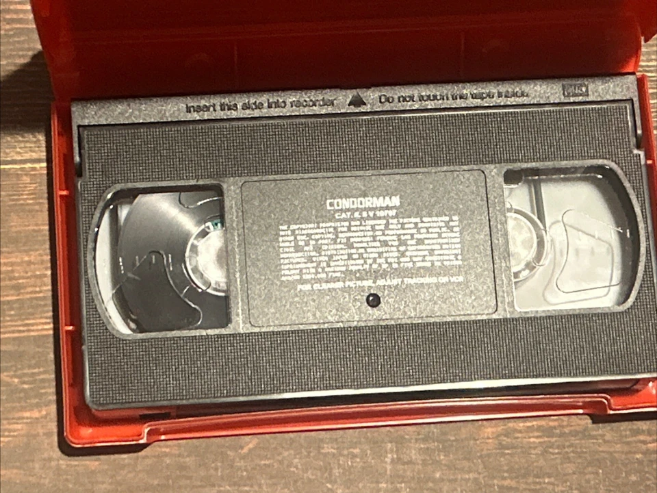 Condorman ( Cult Comedy 1981 ) Rare Widescreen Collectors Edition Clamshell VHS - Image 4 of 4