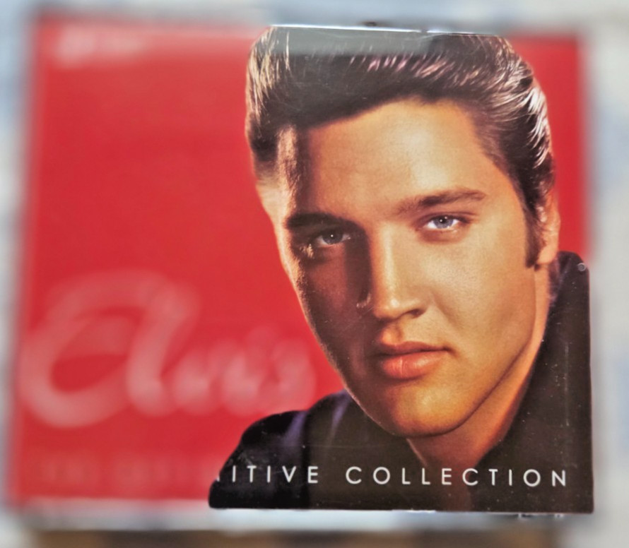 Elvis Presley  The Definitive Collection  Box-Set  4 CDs