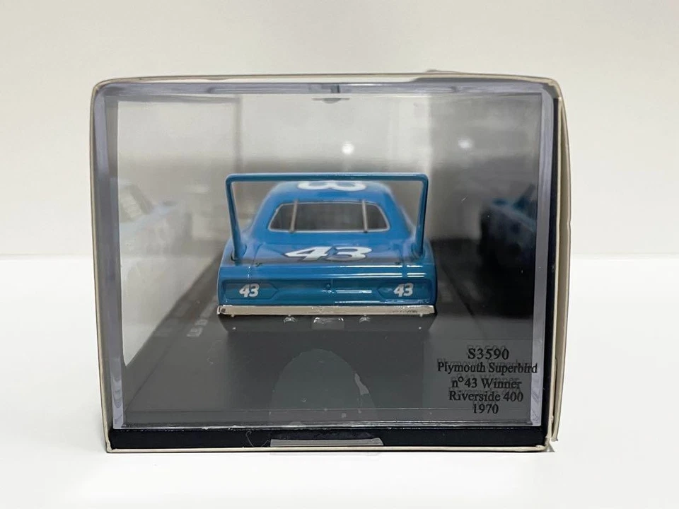 SPARK 1/43 Plymouth Superbird 1970 #43 ganador Riverside 400 Richard Petty Diecas Foto 3 de 4