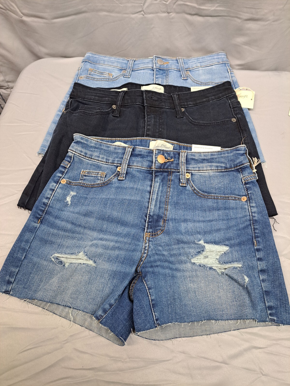 Universal Thread Women's HighRise Midi Blue Jean Shorts Pick Size and