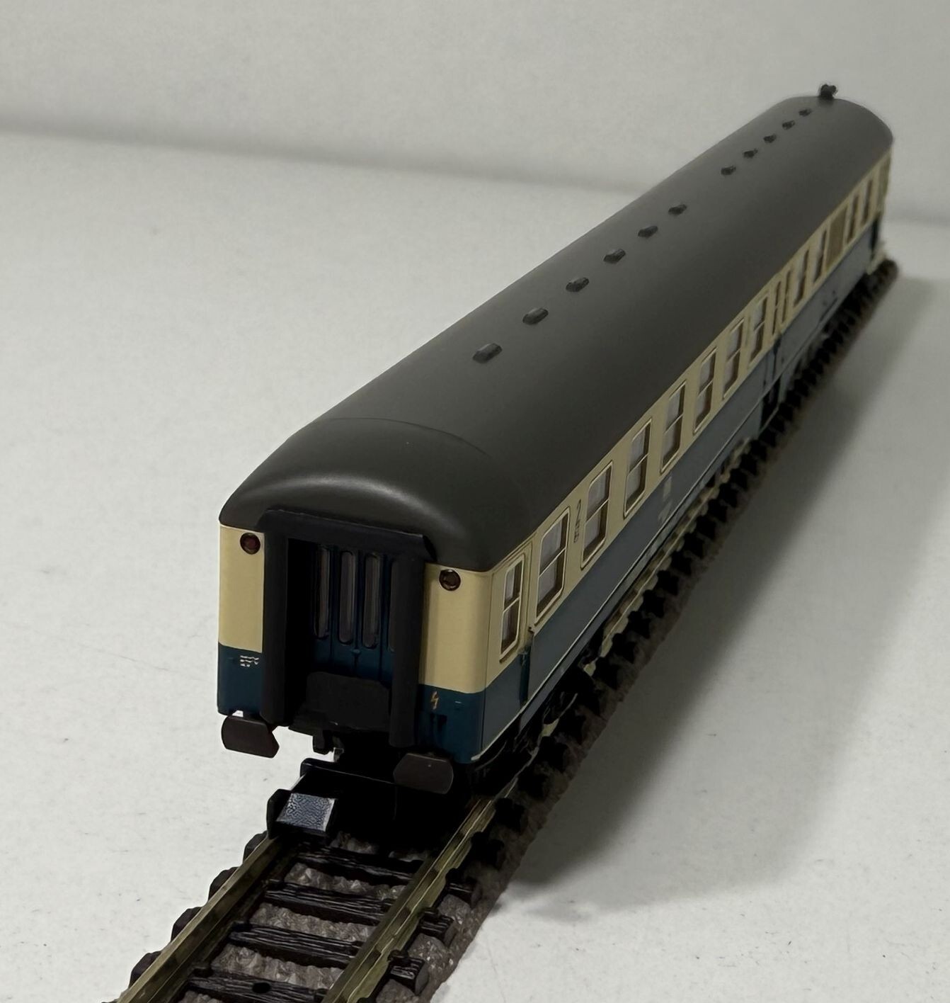 Picture 4 of 5