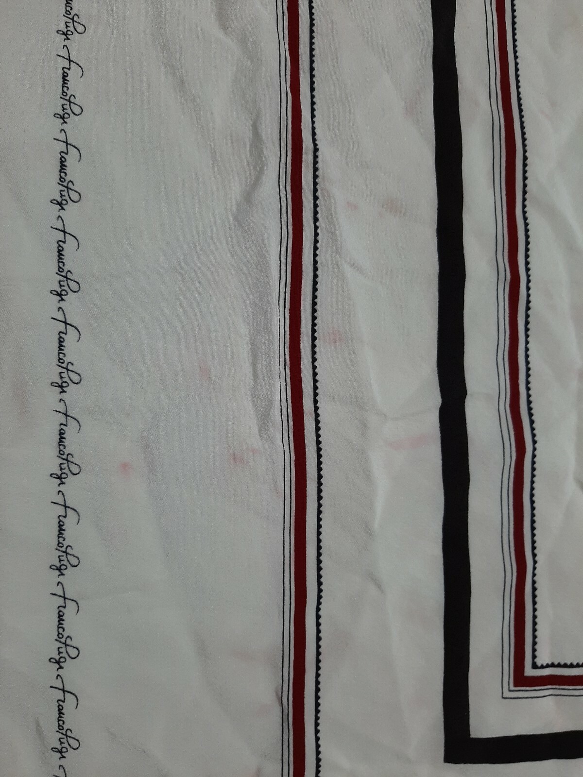 Foulard Vintage FRANCESCO SMALTO 100% Soie Crêpe - Dimensions 64x70 Cm - Rouge - Occasion