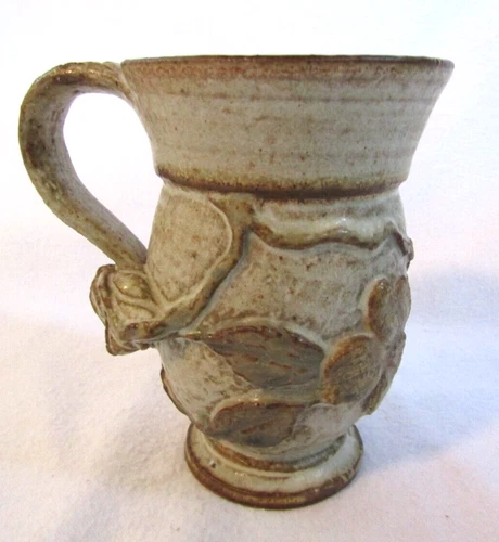 STUDIO GRAY POTTERY HAND MADE RIBBON AND FLOWER IN RELIEF HANDLED CUP MUG SIGNED