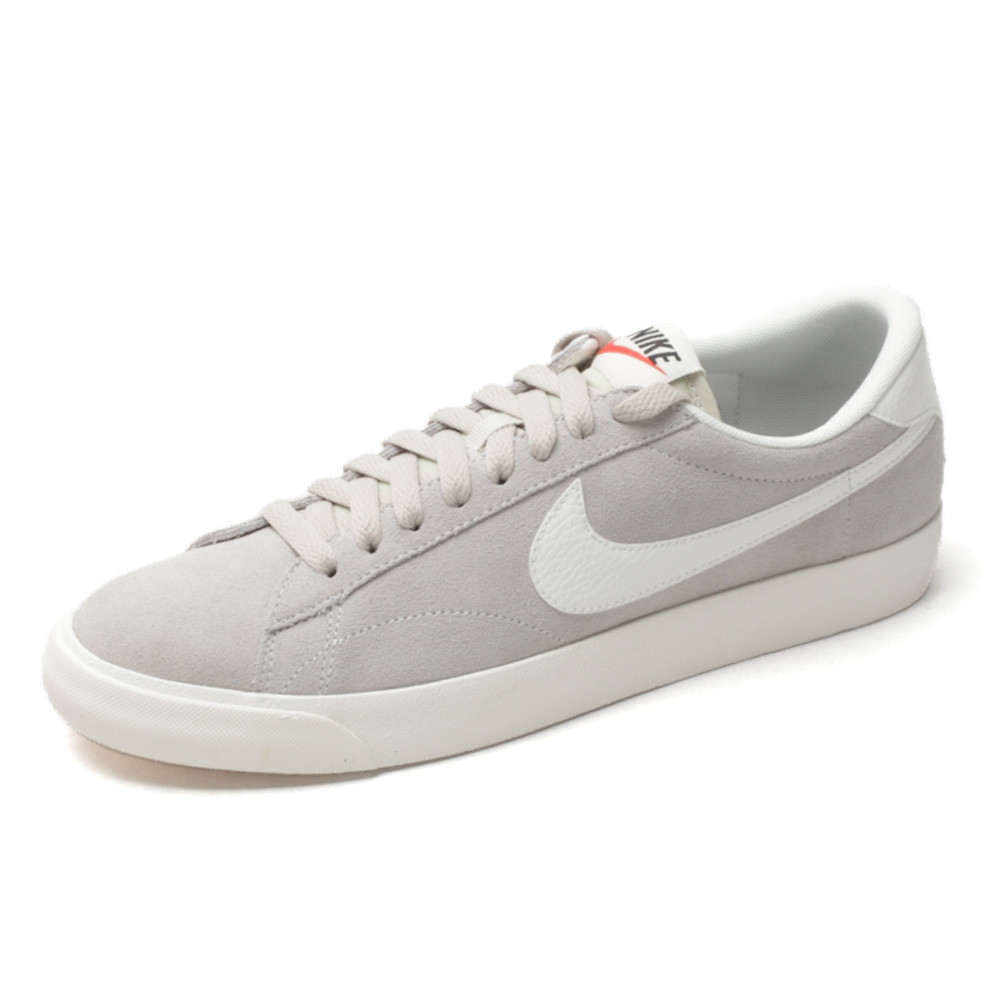 nike classic tennis shoes womens