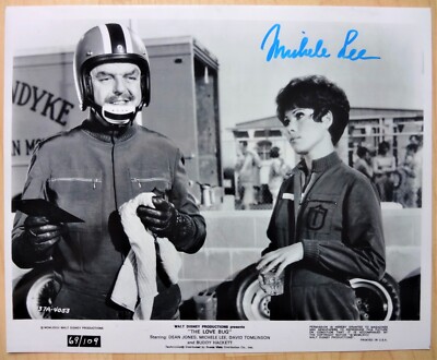 Michele Lee    handsignierte Unterschrift auf  XXL-Foto.
