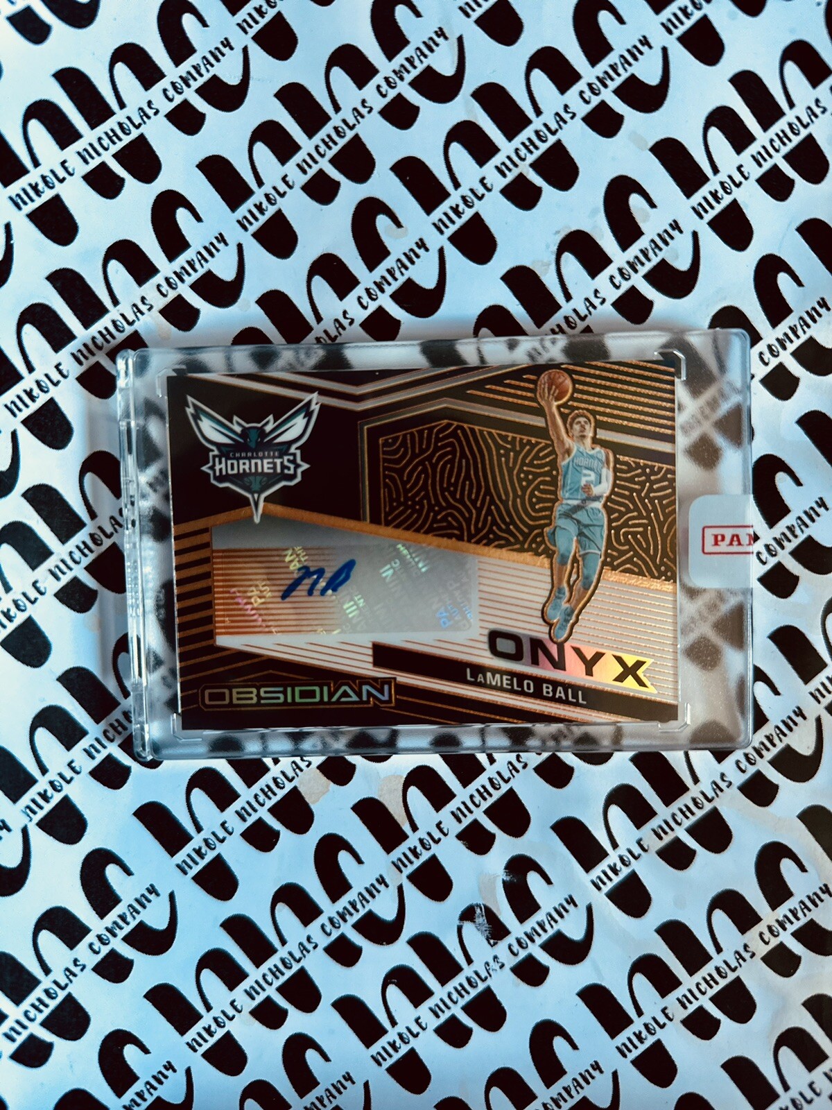 2020/21 Panini Obsidian LaMelo Ball Onyx Orange Rookie Auto 16/25 #ONY-LMB