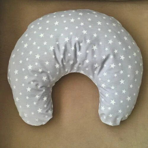 手工 U 形喂养枕巾