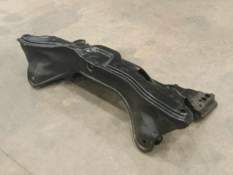 Honda CR-V CRV 1997-2001 motor de suspensión delantera travesaño OEM Foto 3 de 4