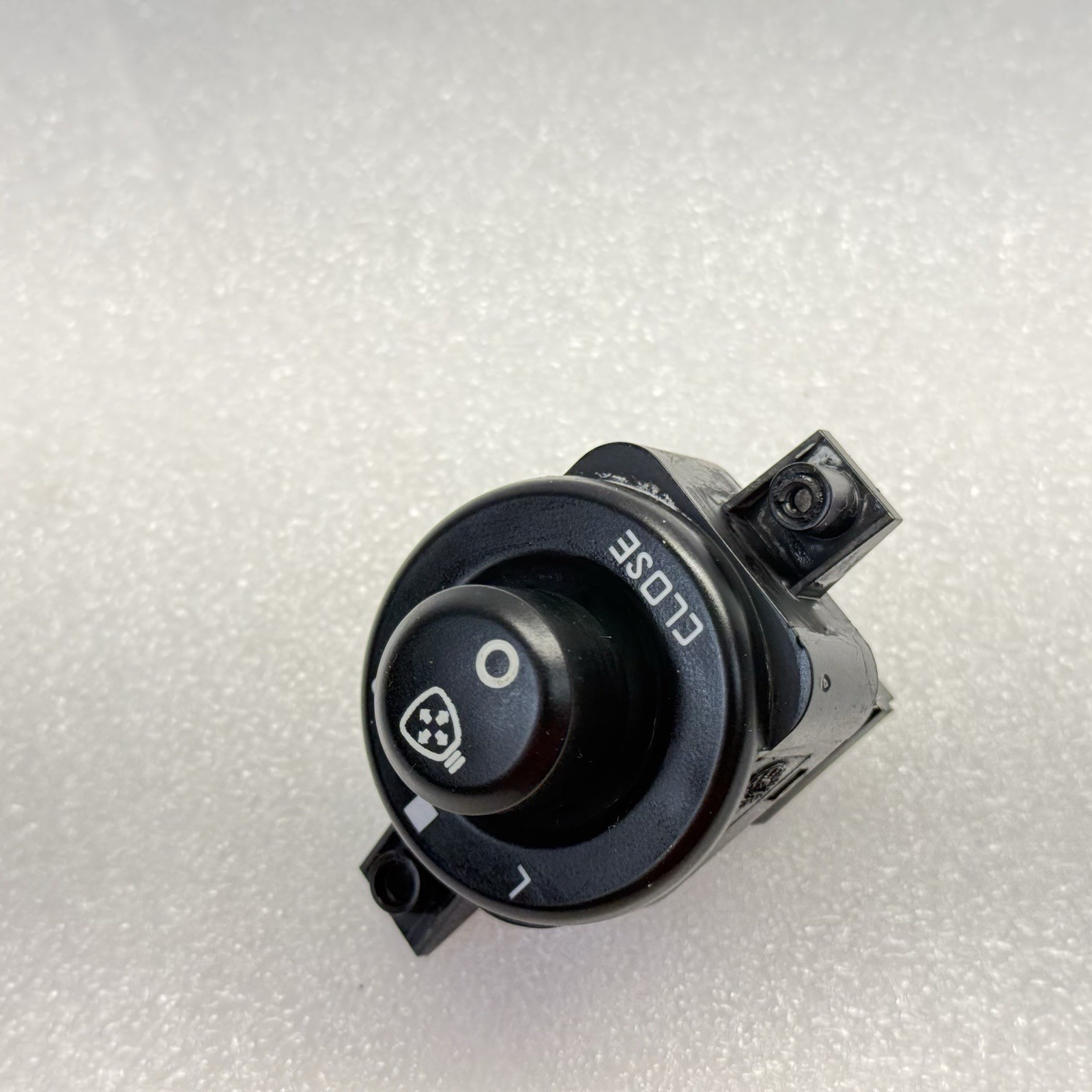 03-19 Maserati GranTurismo Quattroporte Side Mirror Door Switch Button OEM