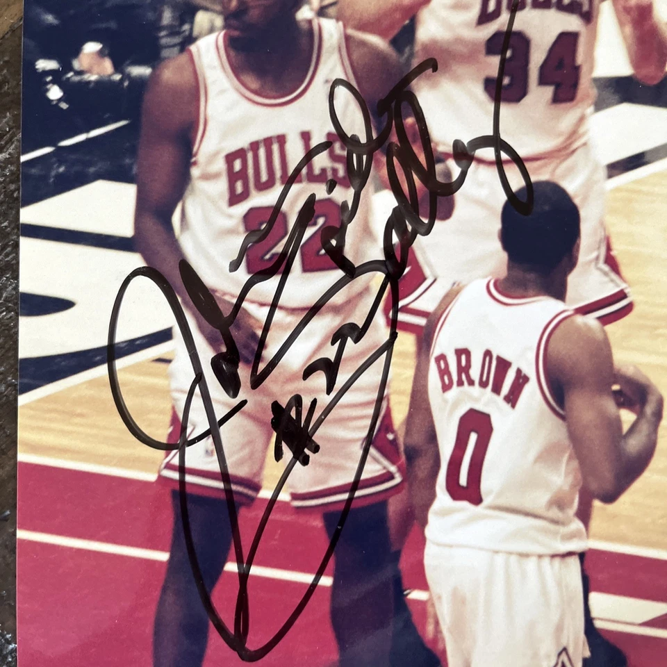 John Salley Autographed Chicago Bulls 8x10 Photo – PSA - 4 X NBA Champion - Image 2 of 3