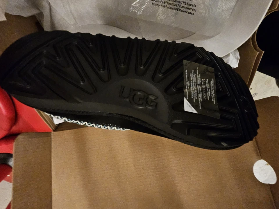 Zapatillas Ugg Australia Niños Tasman II Talla 4 Nuevas en Caja Foto 2 de 4